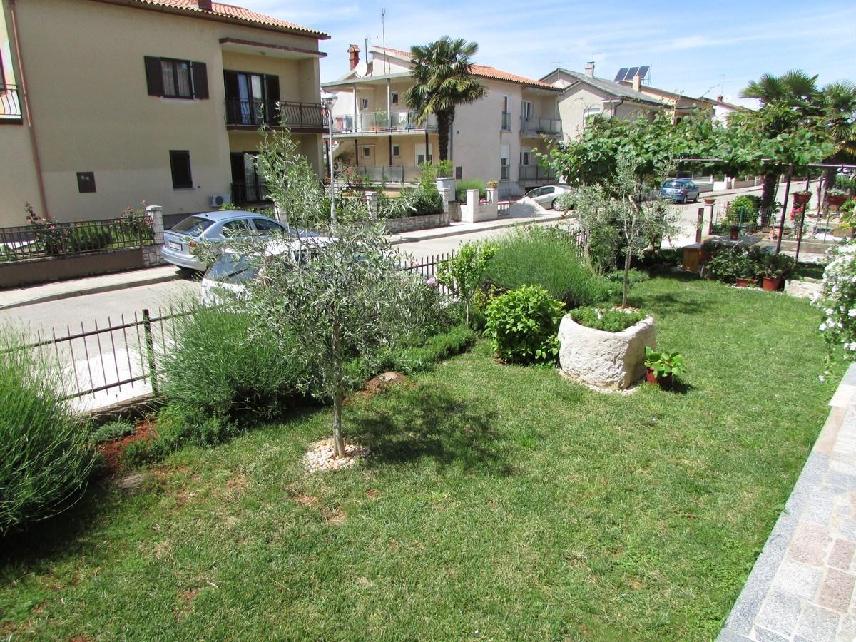 Mirela House With Apartment Umago Exterior foto